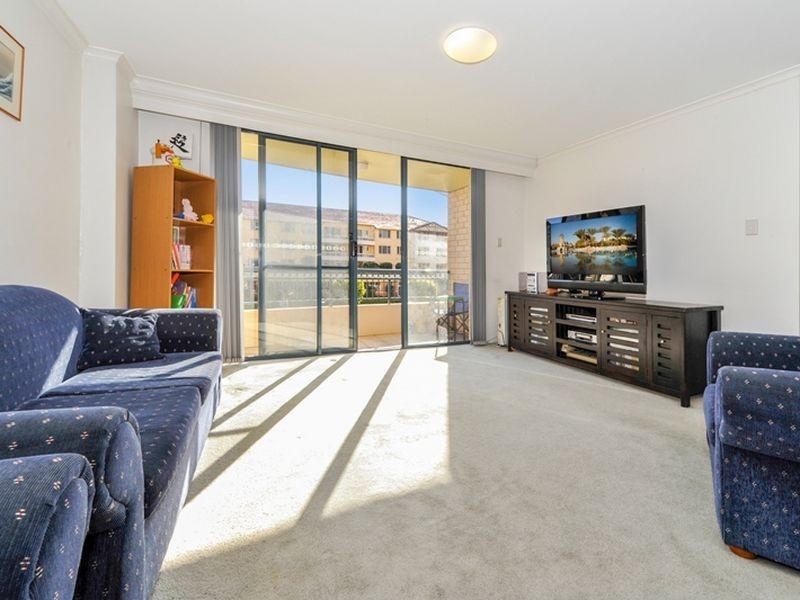 83 Dalmeny Avenue, Rosebery NSW 2018