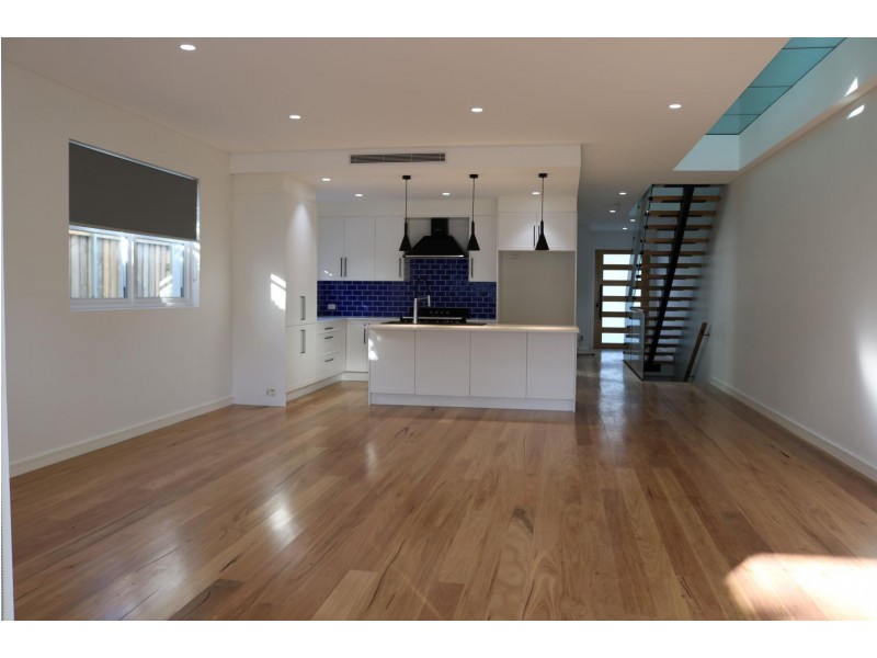 7 Lasseter Avenue, Chifley NSW 2036