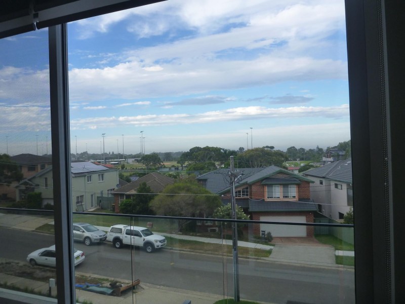 7 Lasseter Avenue, Chifley NSW 2036