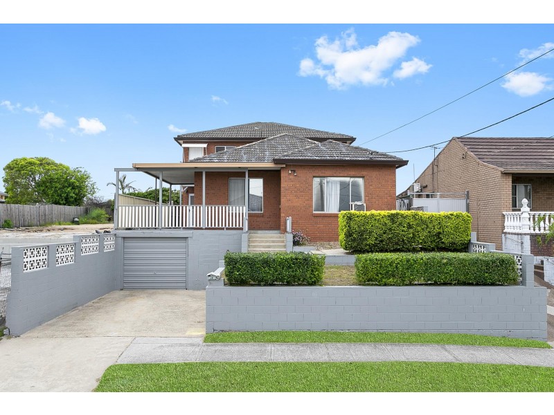 11 Oorana Ave, Phillip Bay NSW 2036