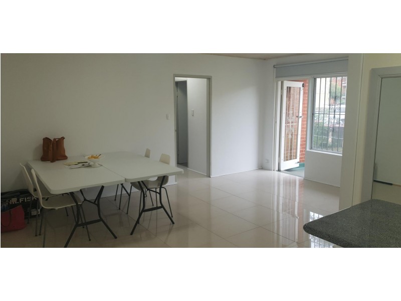 4/4 Hearne Close, Eastlakes NSW 2018