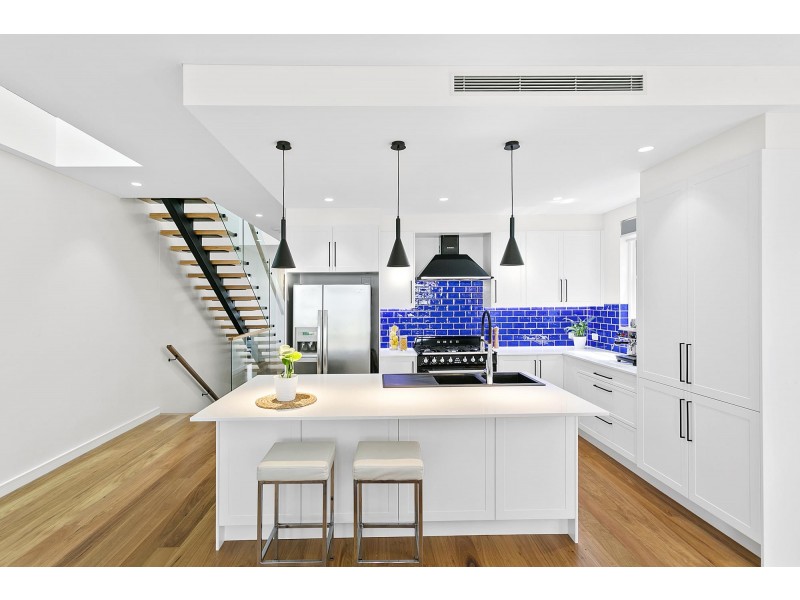 7 Lasseter Avenue, Chifley NSW 2036