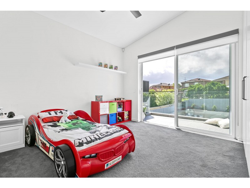 7 Lasseter Avenue, Chifley NSW 2036