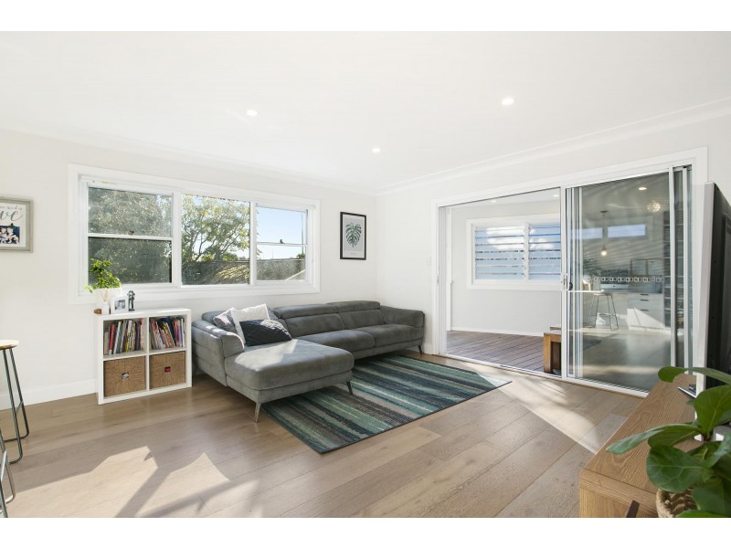 72-72A Lasseter Avenue, Chifley NSW 2036