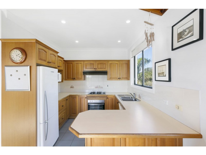 72-72A Lasseter Avenue, Chifley NSW 2036