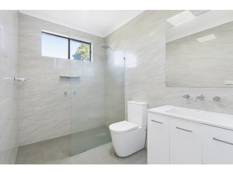 72-72A Lasseter Avenue, Chifley NSW 2036