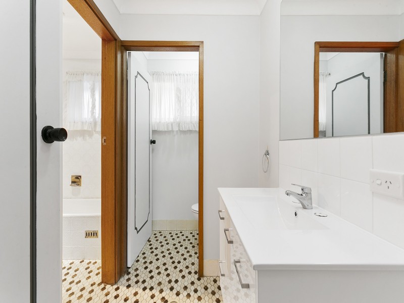 2/42 Hotham Road, Gymea NSW 2227