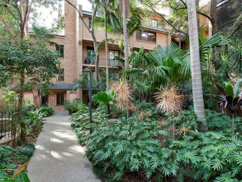 2/5 Hutchinson Street, Surry Hills NSW 2010