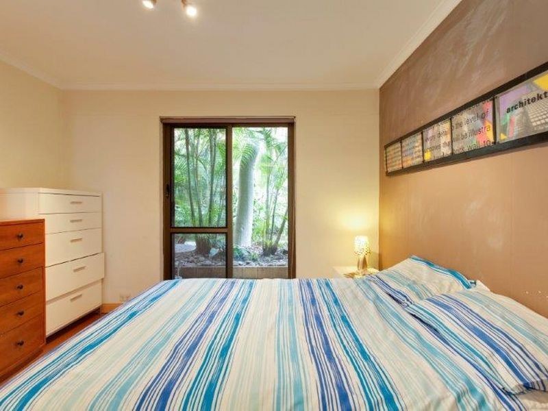 2/5 Hutchinson Street, Surry Hills NSW 2010