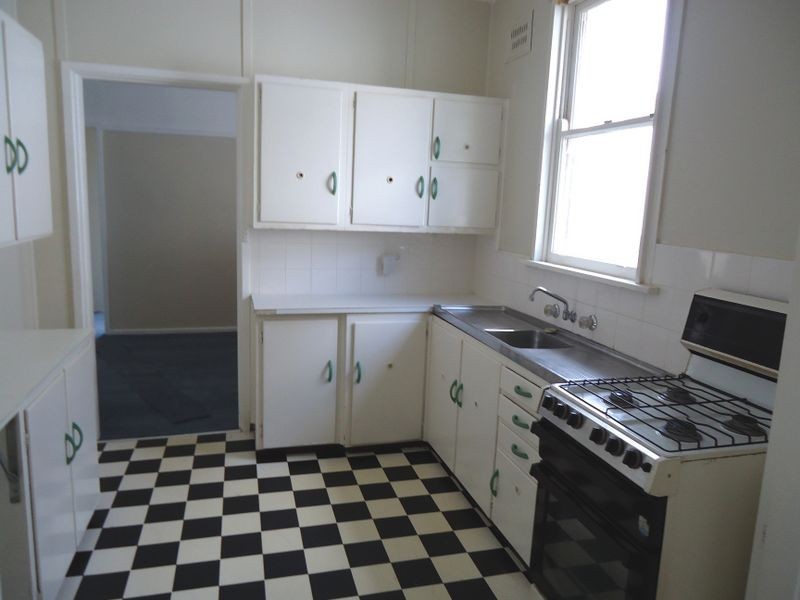 38 Lasseter Avenue, Chifley NSW 2036