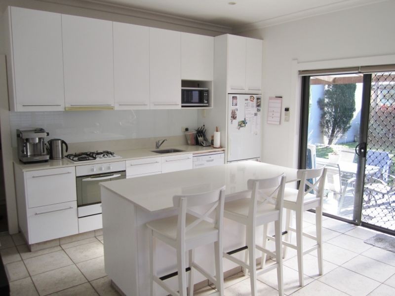 19 Macintosh Street, Mascot NSW 2020