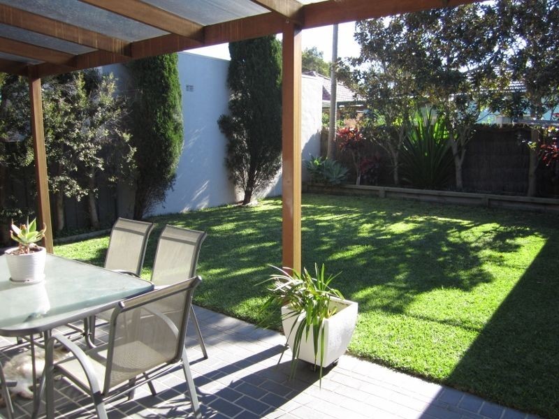 19 Macintosh Street, Mascot NSW 2020