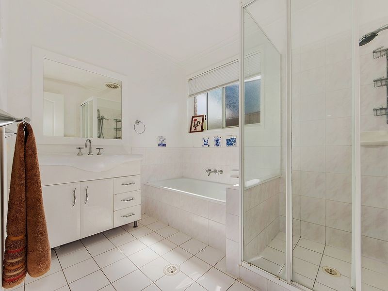 5 Maleny Place, Helensvale QLD 4212