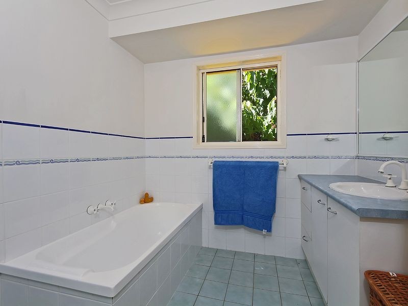 59 White Ash Road, Bonogin QLD 4213