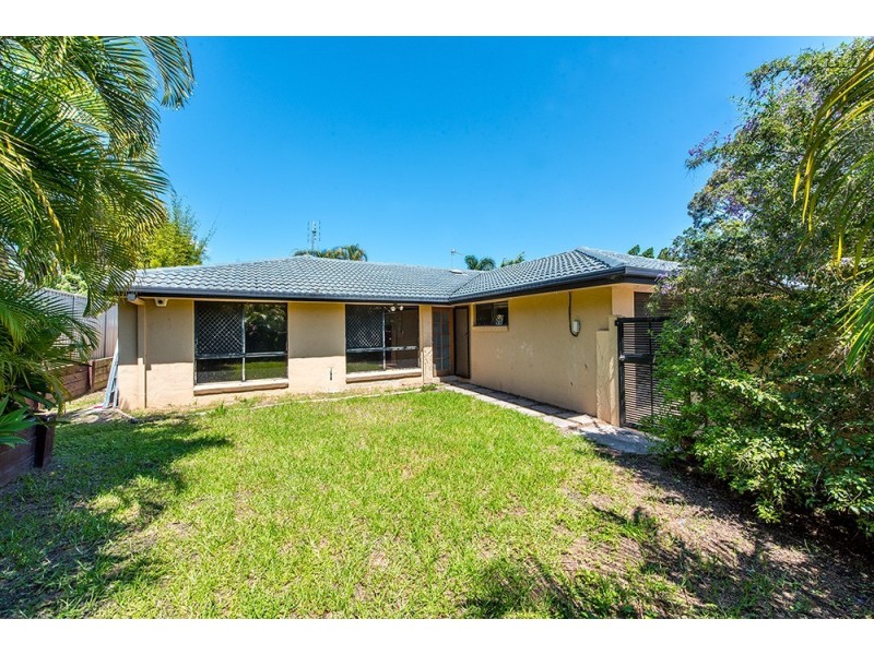 Unit 2/20 Orkney Place, Labrador QLD 4215