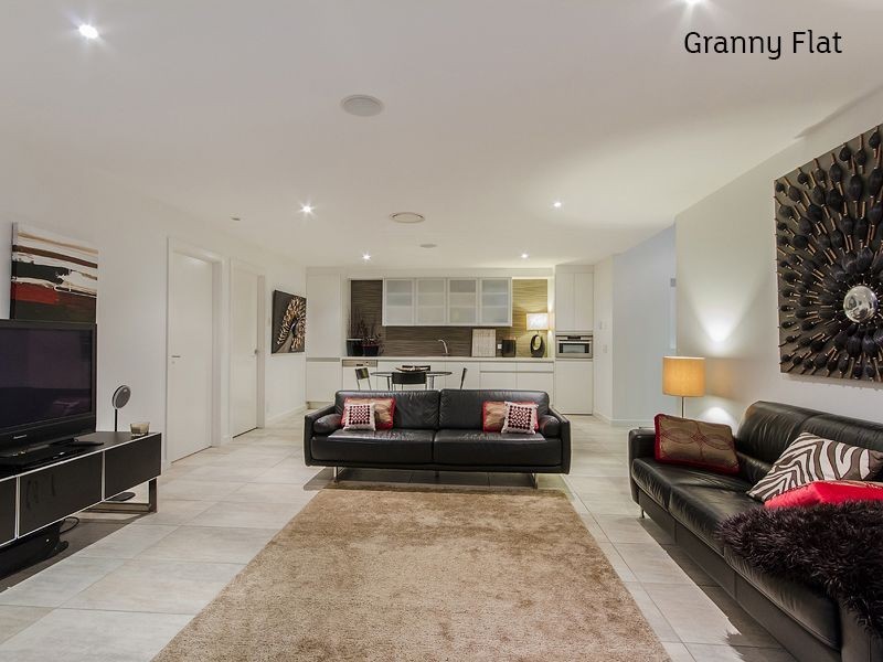 19 Lily Crescent, Nerang QLD 4211