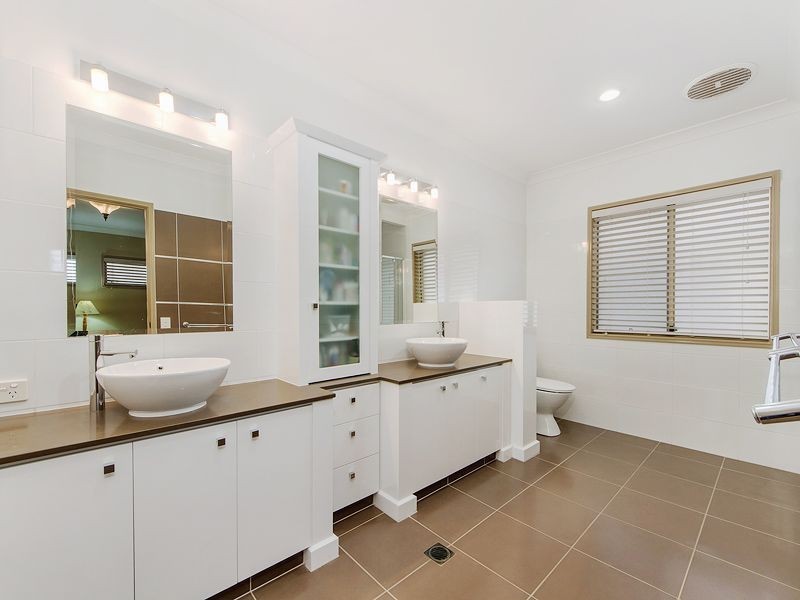 6 Camarillo Circuit, Reedy Creek QLD 4227