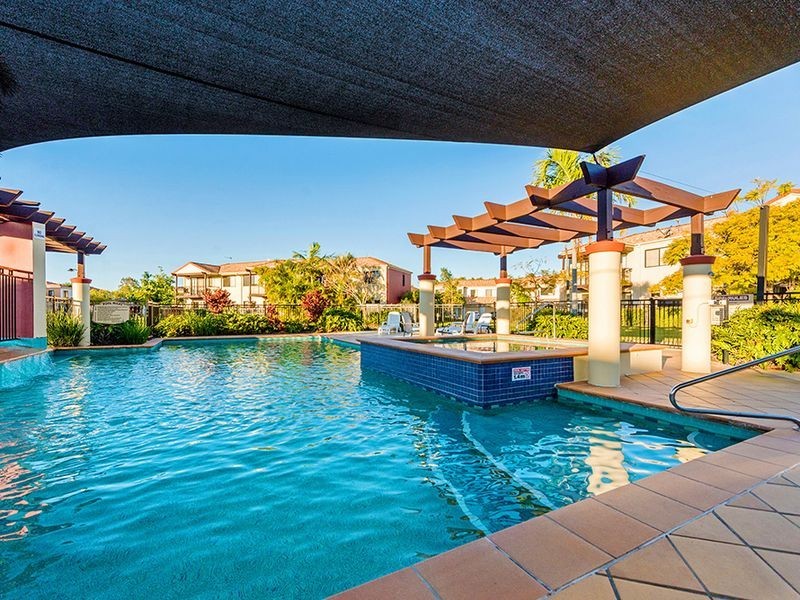 5/302 Christine Avenue, Varsity Lakes QLD 4227