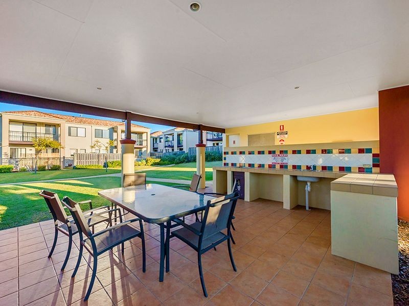 5/302 Christine Avenue, Varsity Lakes QLD 4227