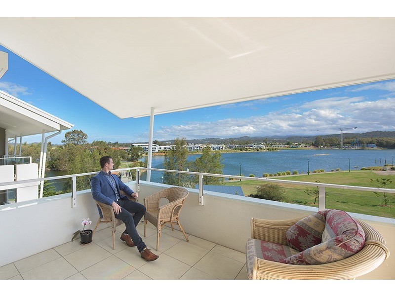 34/1 Lakefront Crescent, Varsity Lakes QLD 4227