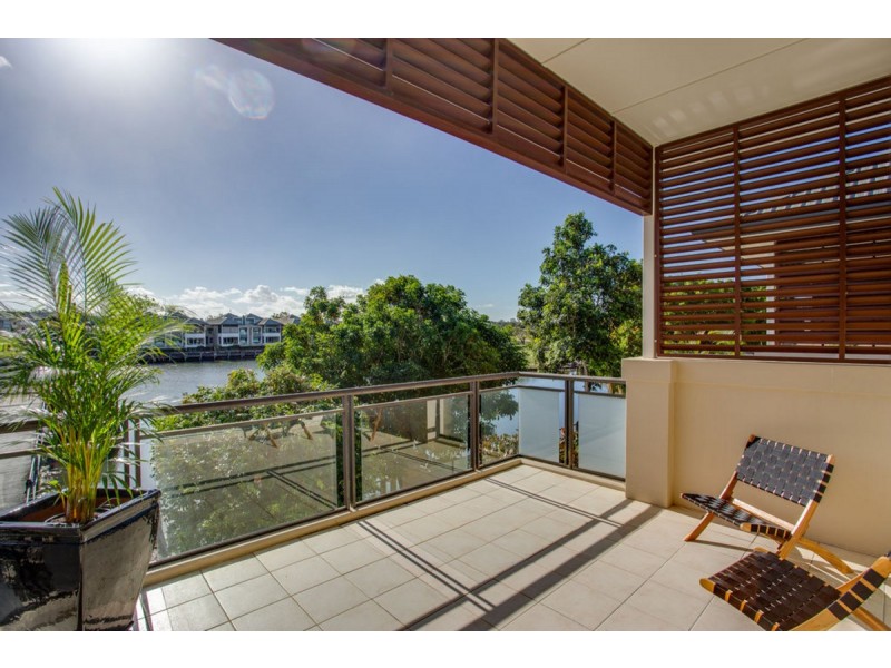 703 Glades Drive, Robina QLD 4226