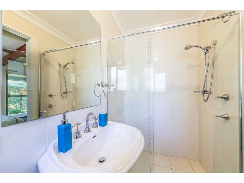 54 Harry Mills Drive, Worongary QLD 4213