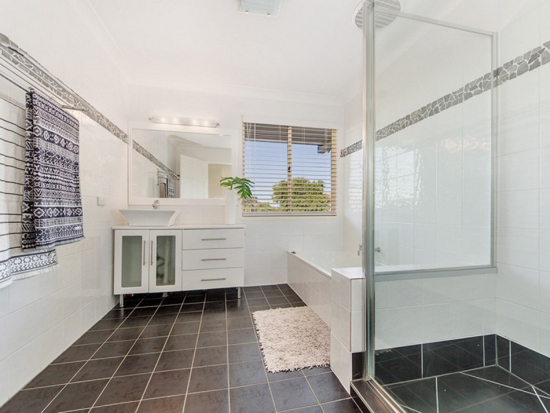 5 Pinnacle Court, Robina QLD 4226
