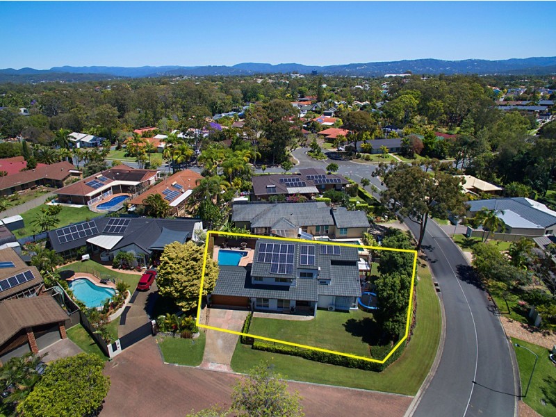 5 Pinnacle Court, Robina QLD 4226