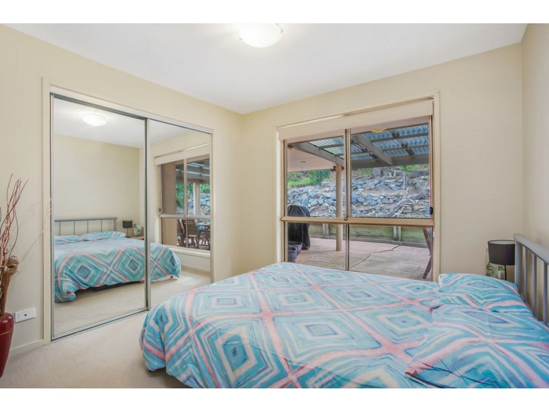37 Renfrew Drive, Highland Park QLD 4211