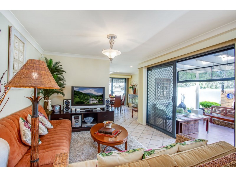 32 Tuggerah Close, Robina QLD 4226