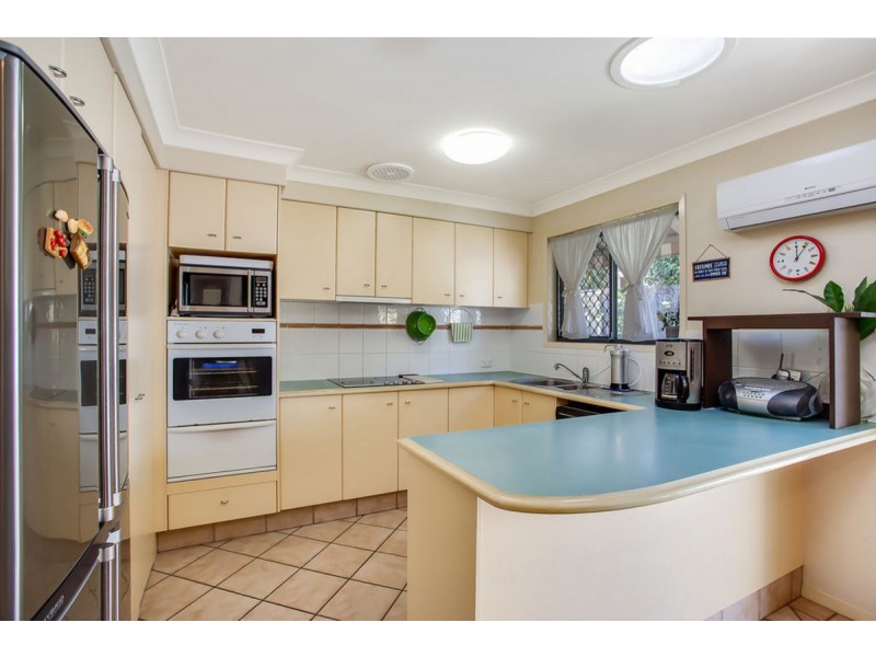 32 Tuggerah Close, Robina QLD 4226