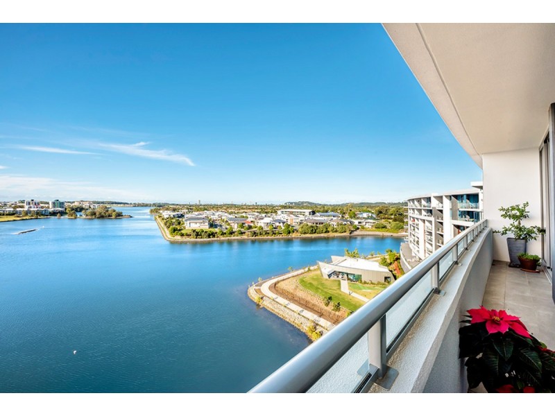 1705/397 Christine Avenue, Varsity Lakes QLD 4227