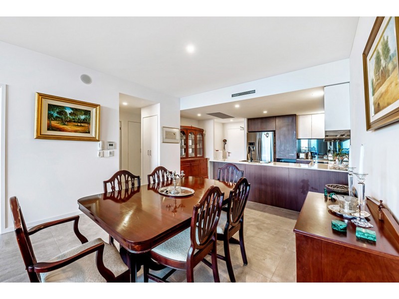 1705/397 Christine Avenue, Varsity Lakes QLD 4227