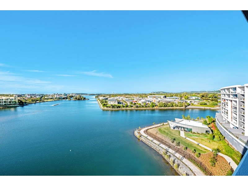 1705/397 Christine Avenue, Varsity Lakes QLD 4227