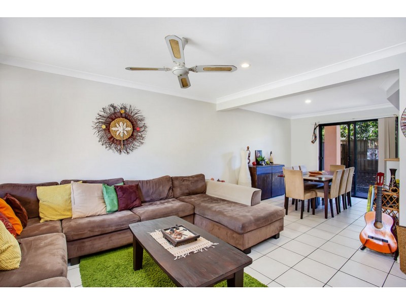 49/1 Warbler Parade, Varsity Lakes QLD 4227