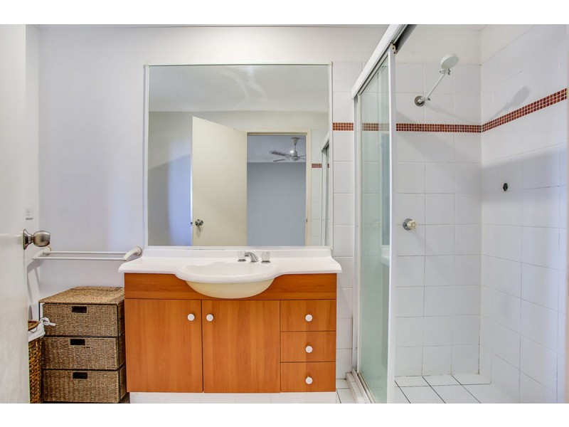 49/1 Warbler Parade, Varsity Lakes QLD 4227