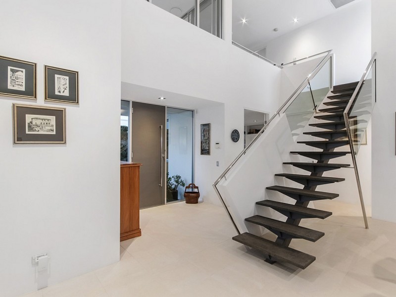 835 Legend Trail, Robina QLD 4226