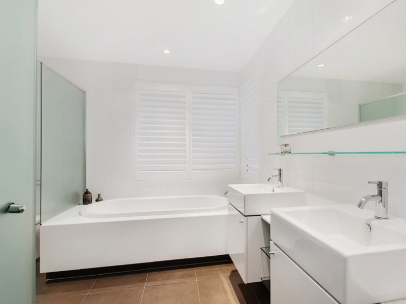 835 Legend Trail, Robina QLD 4226