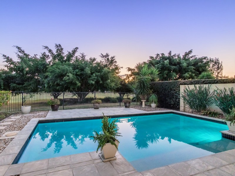 835 Legend Trail, Robina QLD 4226