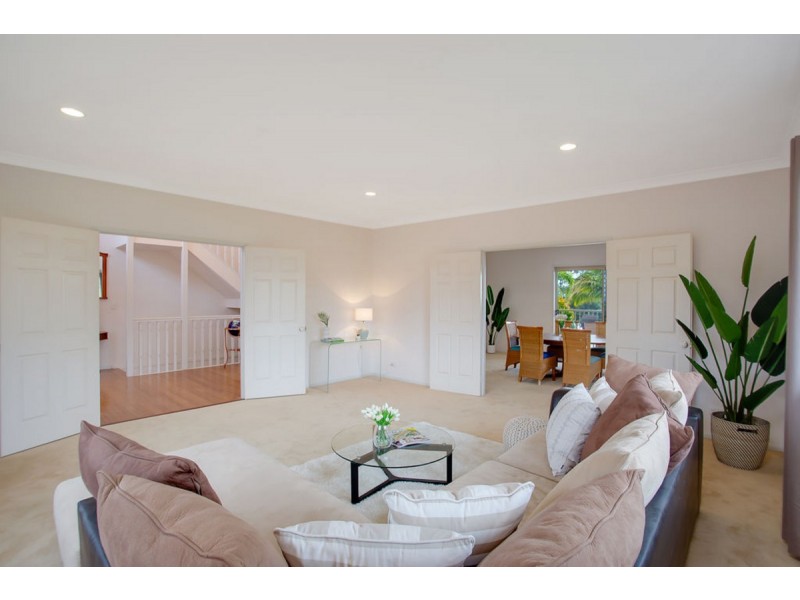 64 Angelica Street, Elanora QLD 4221