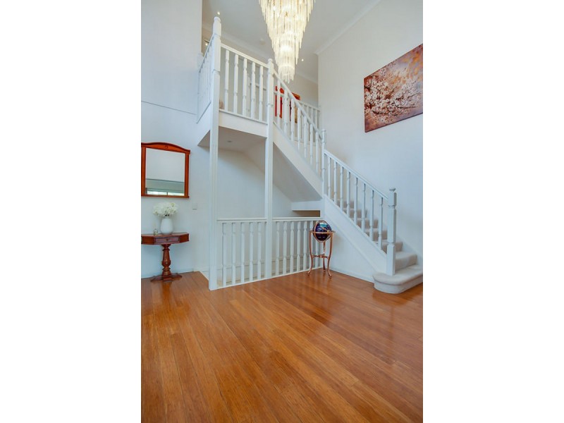 64 Angelica Street, Elanora QLD 4221