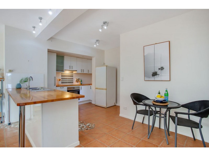 64 Angelica Street, Elanora QLD 4221