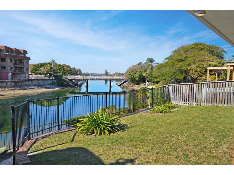 13 Le Mans Drive, Mermaid Waters QLD 4218