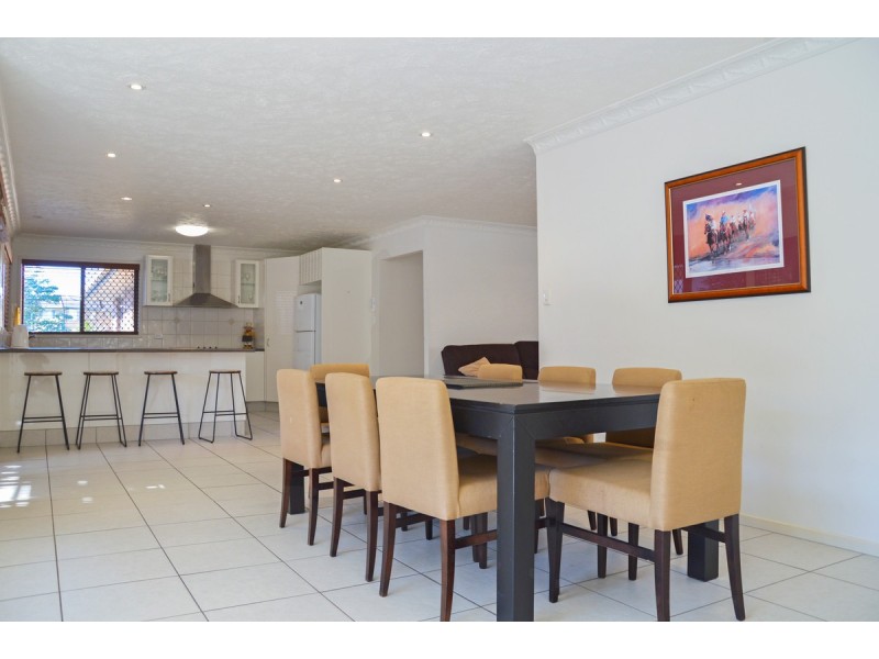13 Le Mans Drive, Mermaid Waters QLD 4218