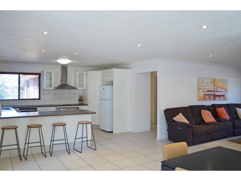 13 Le Mans Drive, Mermaid Waters QLD 4218