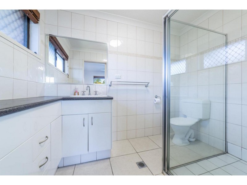 13 Le Mans Drive, Mermaid Waters QLD 4218