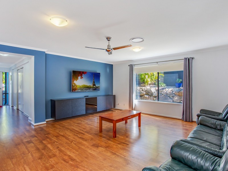 17 Observatory Drive, Reedy Creek QLD 4227