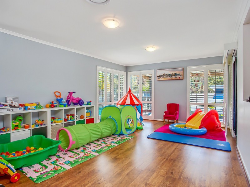 17 Observatory Drive, Reedy Creek QLD 4227