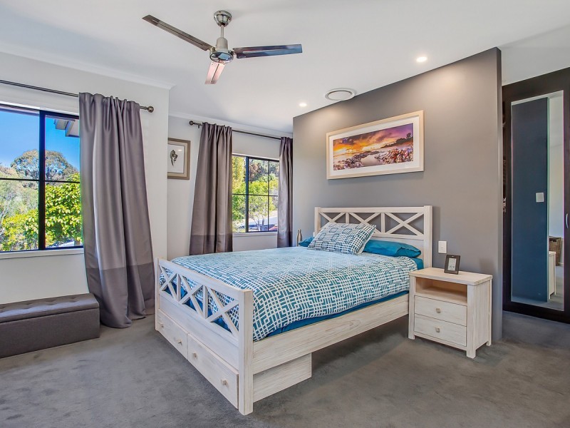 17 Observatory Drive, Reedy Creek QLD 4227