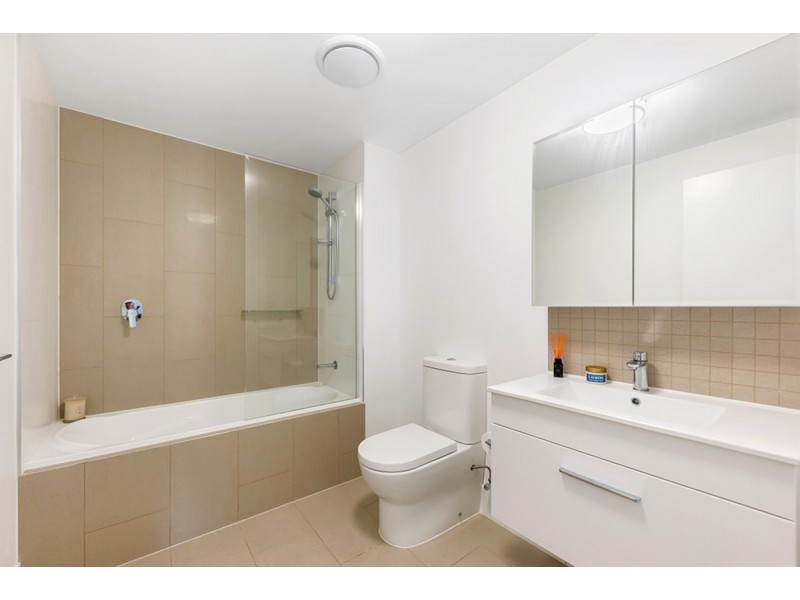 1307/65 Varsity Parade, Varsity Lakes QLD 4227